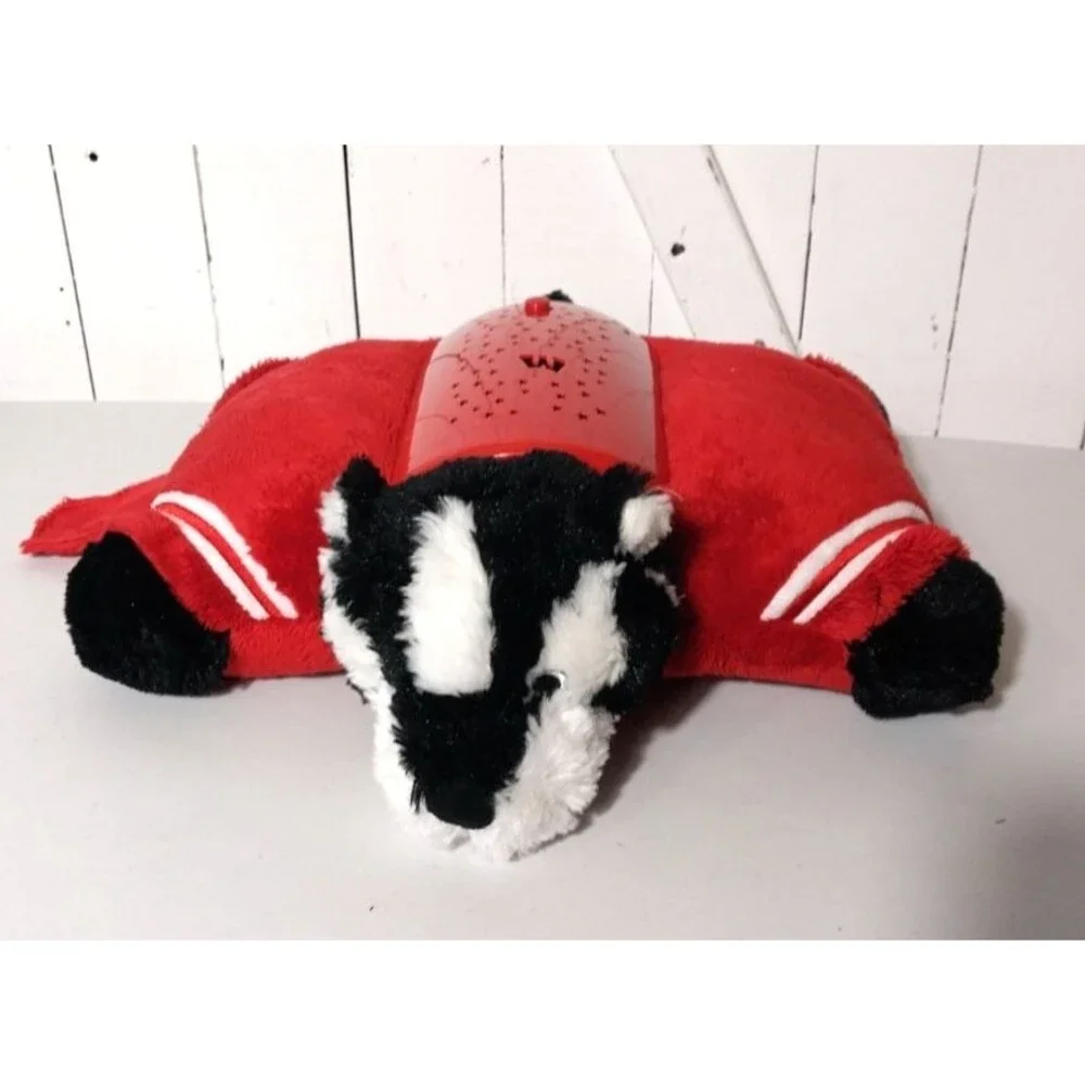 UW Madison Bucky Badger Pillow Pets Dream Lites Plush Stuffed Animal Soft Toy